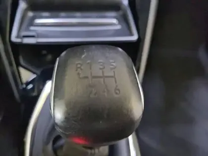 Photo 13 Peugeot 208  PureTech 100 S&S BVM6