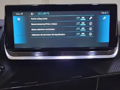 Photo 22 Peugeot 208  PureTech 100 S&S BVM6