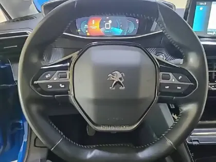 Photo 8 Peugeot 208  PureTech 100 S&S BVM6