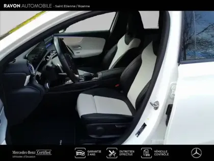 Photo 15 Mercedes Classe A  250 e 8G-DCT