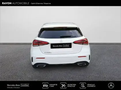 Photo 11 Mercedes Classe A  250 e 8G-DCT