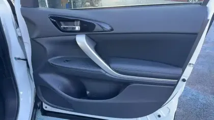 Photo 23 Mitsubishi Eclipse Cross  2.4 MIVEC PHEV Twin Motor 4WD