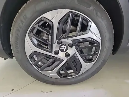 Photo 12 Citroën C4  BlueHDi 130 EAT8