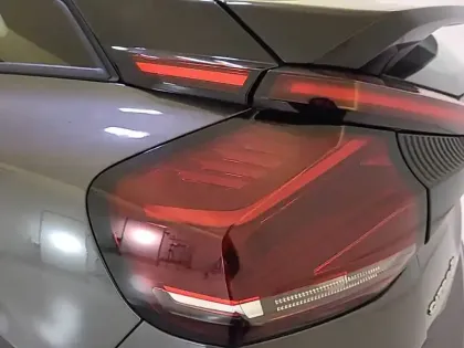 Photo 16 Citroën C4  BlueHDi 130 EAT8