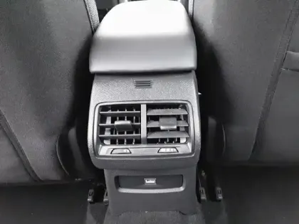 Photo 37 Citroën C4  BlueHDi 130 EAT8