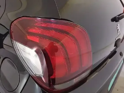 Photo 16 Peugeot 108  VTi 72ch S&S BVM5