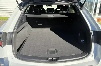 Photo 21 Toyota Corolla  Touring Sports Hybride 122h