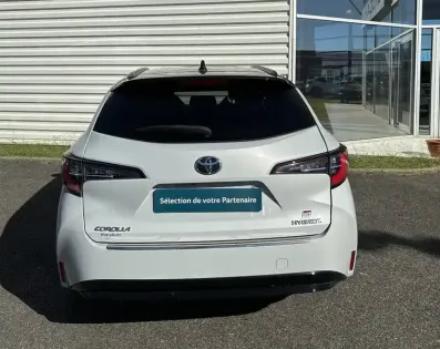 Photo 3 Toyota Corolla  Touring Sports Hybride 122h