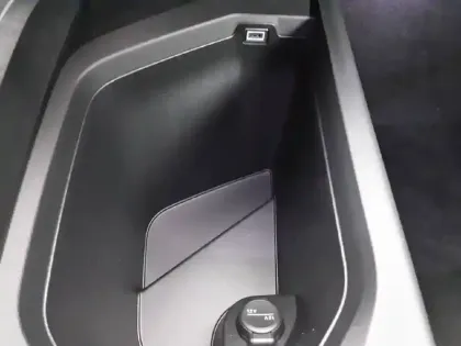 Photo 22 Peugeot 3008  Hybrid 145 e-DCS6