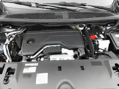 Photo 14 Peugeot 3008  Hybrid 145 e-DCS6