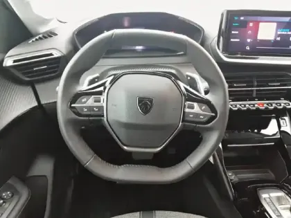 Photo 8 Peugeot 208  Hybrid 100 e-DCS6