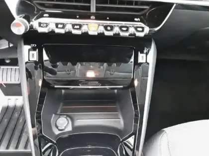 Photo 25 Peugeot 208  Hybrid 100 e-DCS6