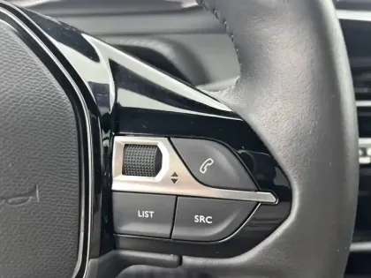 Photo 20 Peugeot 2008  PureTech 100 S&S BVM6