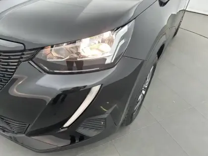 Photo 15 Peugeot 2008  PureTech 100 S&S BVM6