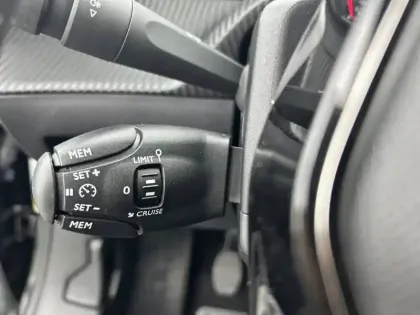 Photo 18 Peugeot 2008  PureTech 100 S&S BVM6