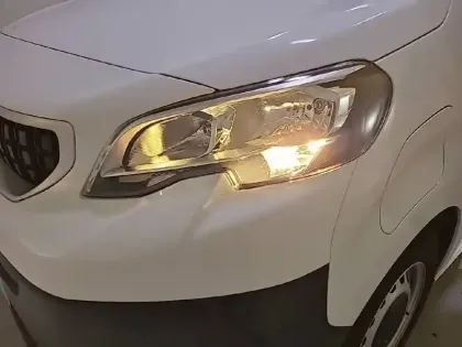 Photo 15 Peugeot Expert  FGN TOLE STANDARD ELECTRIQUE 50KWH 136