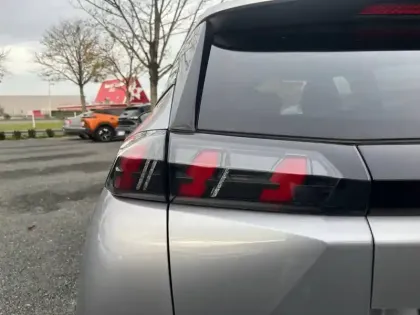 Photo 16 Peugeot 2008  Electrique 136 ch