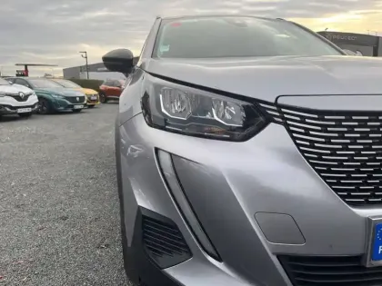 Photo 15 Peugeot 2008  Electrique 136 ch