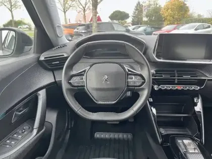 Photo 8 Peugeot 2008  Electrique 136 ch