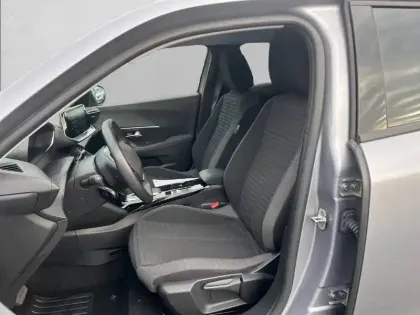 Photo 10 Peugeot 2008  Electrique 136 ch