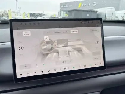 Photo 19 Leapmotor C10  REEV 28.4 kWh - 158 kW