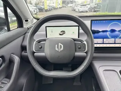 Photo 8 Leapmotor C10  REEV 28.4 kWh - 158 kW