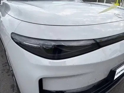 Photo 15 Leapmotor C10  REEV 28.4 kWh - 158 kW