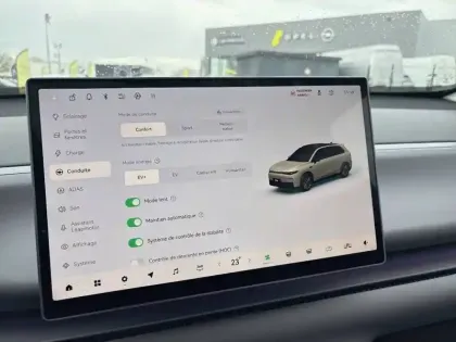 Photo 23 Leapmotor C10  REEV 28.4 kWh - 158 kW