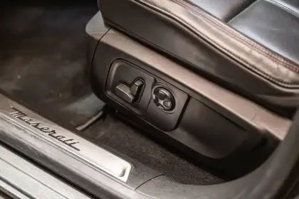 Photo 68 Maserati Levante  3.0 V6 Bi-Turbo 430 S Q4