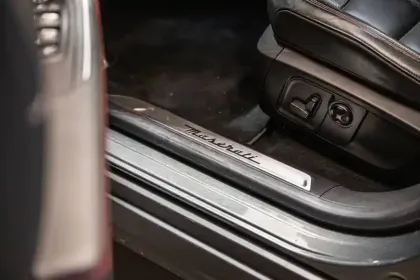 Photo 19 Maserati Levante  3.0 V6 Bi-Turbo 430 S Q4