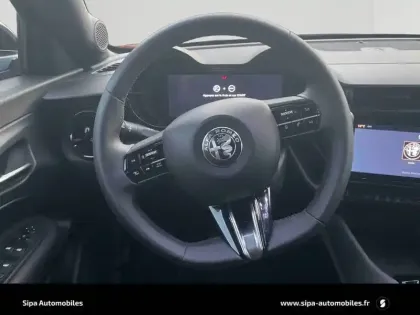 Photo 13 Alfa Romeo Junior  Elettrica 156 ch