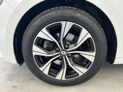 Photo 18 Renault Clio  Blue dCi 100