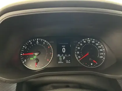 Photo 21 Renault Arkana  mild hybrid 140 EDC FAP - 22