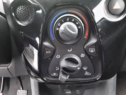 Photo 21 Peugeot 108  VTi 72ch S&S BVM5