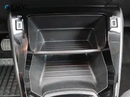 Photo 35 Peugeot 2008  PureTech 130 S&S EAT8