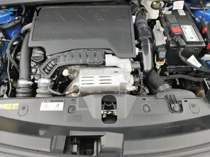 Photo 27 Peugeot 2008  PureTech 130 S&S EAT8