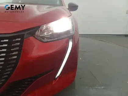 Photo 80 Peugeot 208  BlueHDi 100 S&S BVM6