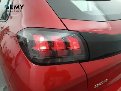 Photo 81 Peugeot 208  BlueHDi 100 S&S BVM6