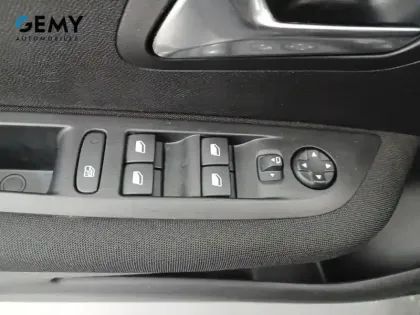 Photo 50 Peugeot 208  BlueHDi 100 S&S BVM6