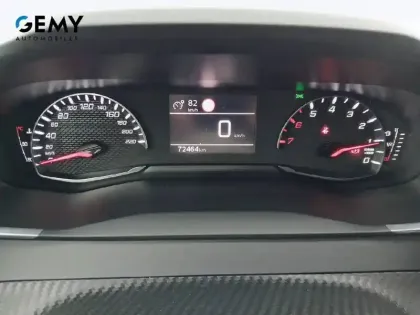 Photo 37 Peugeot 2008  PureTech 100 S&S BVM6