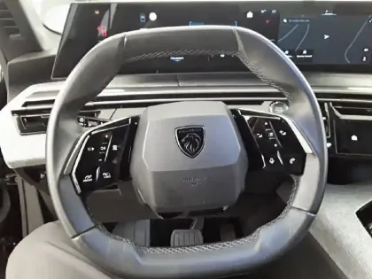 Photo 8 Peugeot 3008  Hybrid 136 e-DCS6