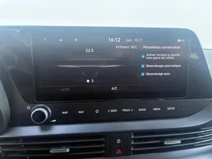 Photo 13 Hyundai Bayon  1.0 T-GDi 100 Hybrid 48V