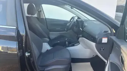 Photo 11 Hyundai Bayon  1.0 T-GDi 100 Hybrid 48V