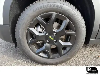 Photo 8 Jeep Avenger  1.2 Turbo T3 145 ch BVR6 4xe