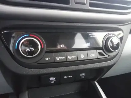 Photo 79 Hyundai I10  1.0 67 BVR