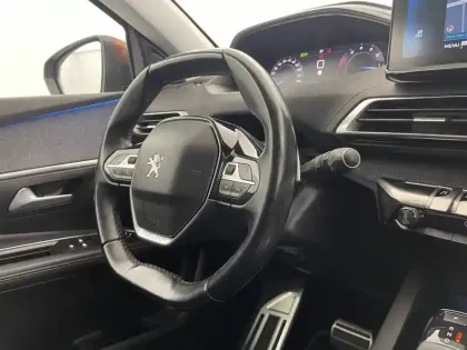 Photo 30 Peugeot 5008  PureTech 130ch S&S EAT8