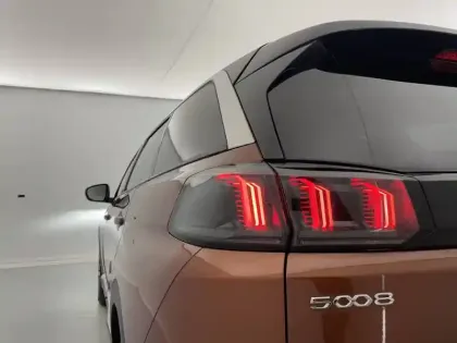 Photo 27 Peugeot 5008  PureTech 130ch S&S EAT8