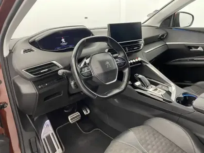 Photo 23 Peugeot 5008  PureTech 130ch S&S EAT8