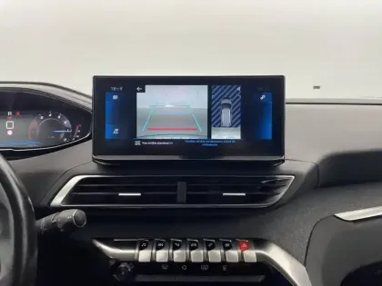 Photo 24 Peugeot 5008  PureTech 130ch S&S EAT8