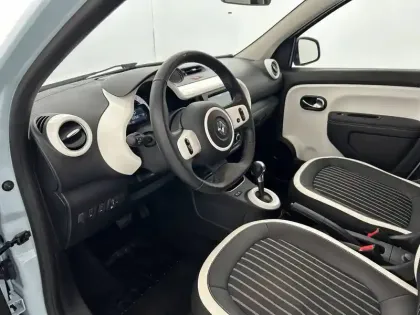Photo 18 Renault Twingo  III E-Tech